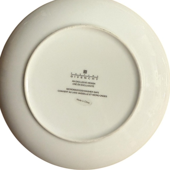 Givenchy Paris Parfums Salad Plate Purple Background Yellow Bird of Paradise - Picture 4 of 4